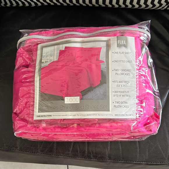 Embossed Pink Sheet Set - 6 PC - Picture 2 of 3